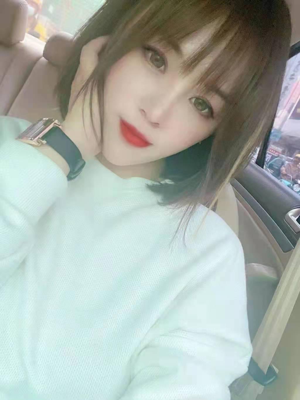 华信路短发性感高挑妹妹